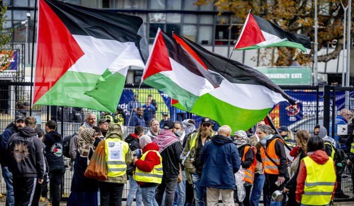 Pro-Palestinian Protest at Israel–UK Game in Rotterdam